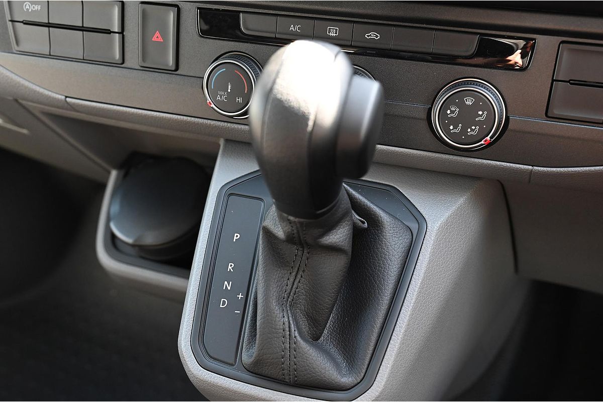 2024 Volkswagen Transporter TDI450 T6.1 LWB
