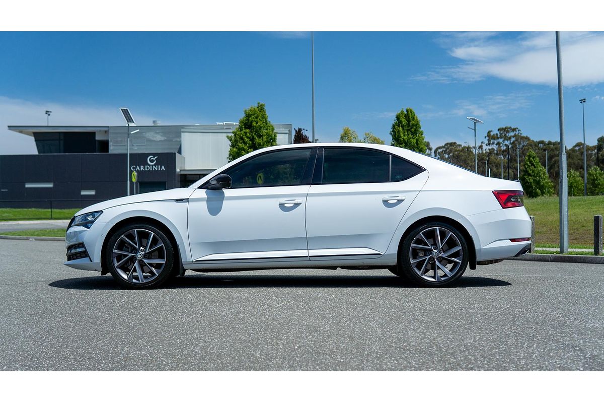 2021 ŠKODA Superb 206TSI SportLine NP