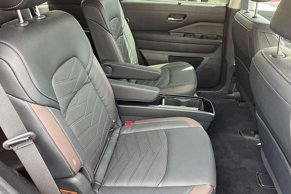 2024 Nissan Pathfinder Ti-L R53