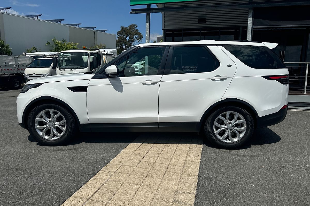 2017 Land Rover Discovery TD4 S Series 5