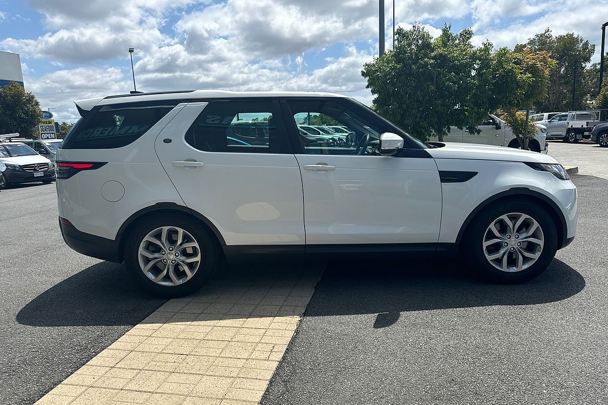 2017 Land Rover Discovery TD4 S Series 5