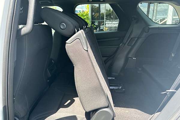2017 Land Rover Discovery TD4 S Series 5