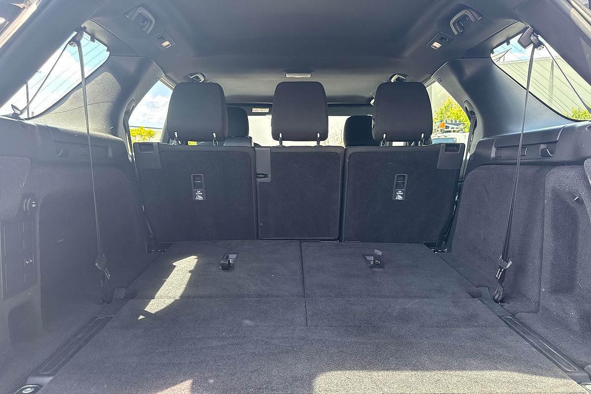 2017 Land Rover Discovery TD4 S Series 5
