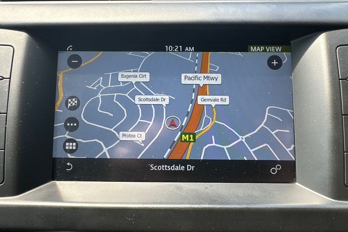 2017 Land Rover Discovery TD4 S Series 5
