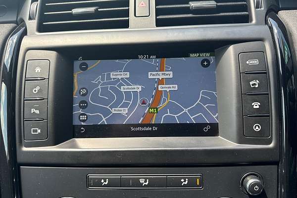2017 Land Rover Discovery TD4 S Series 5