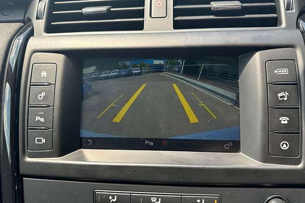 2017 Land Rover Discovery TD4 S Series 5