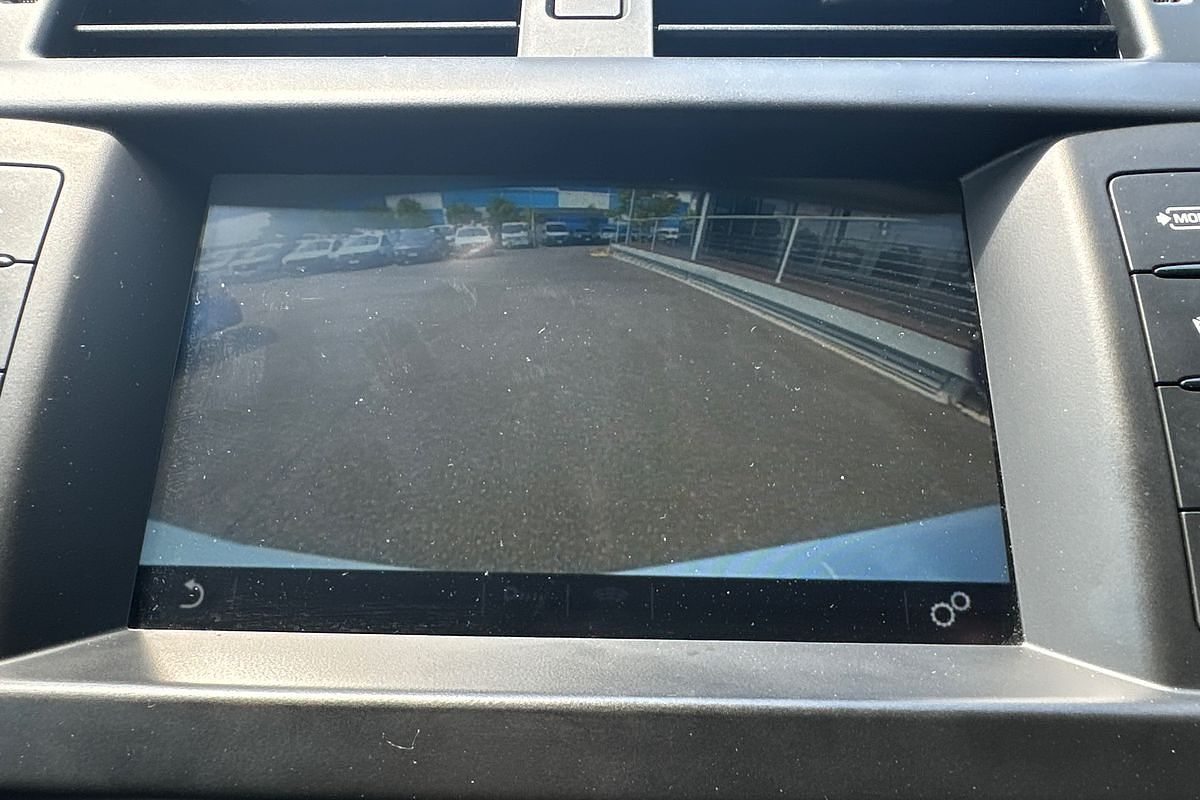 2017 Land Rover Discovery TD4 S Series 5