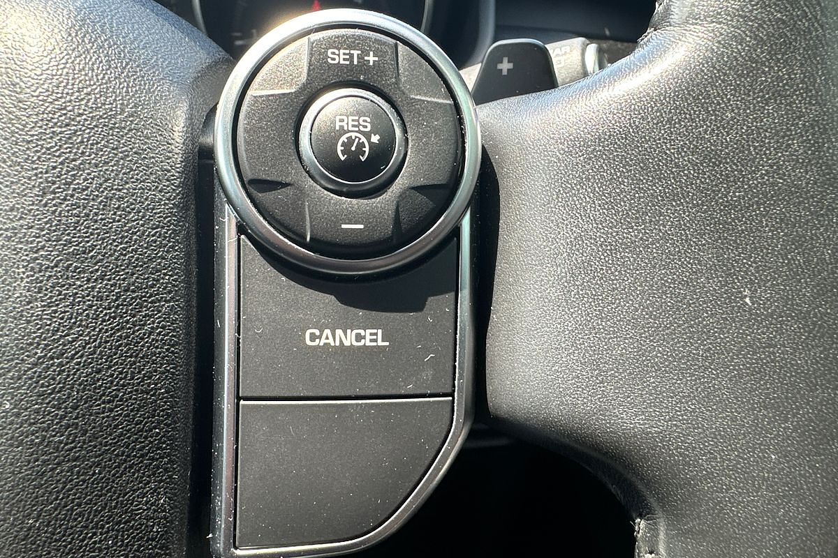 2017 Land Rover Discovery TD4 S Series 5