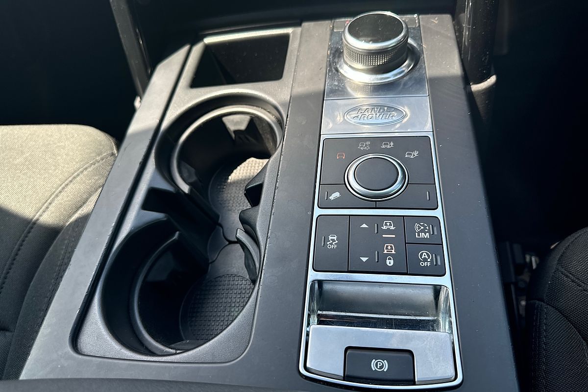 2017 Land Rover Discovery TD4 S Series 5
