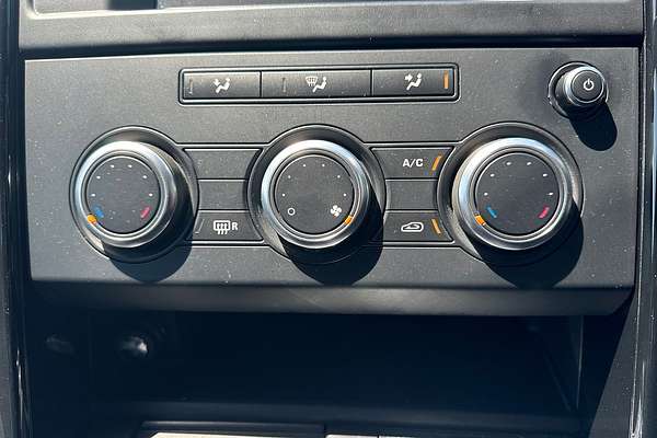 2017 Land Rover Discovery TD4 S Series 5