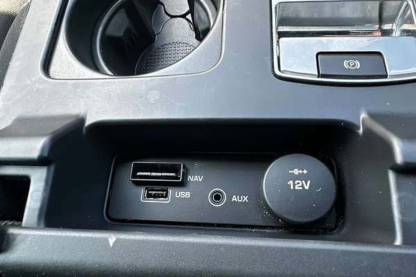 2017 Land Rover Discovery TD4 S Series 5