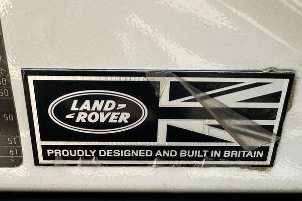 2017 Land Rover Discovery TD4 S Series 5