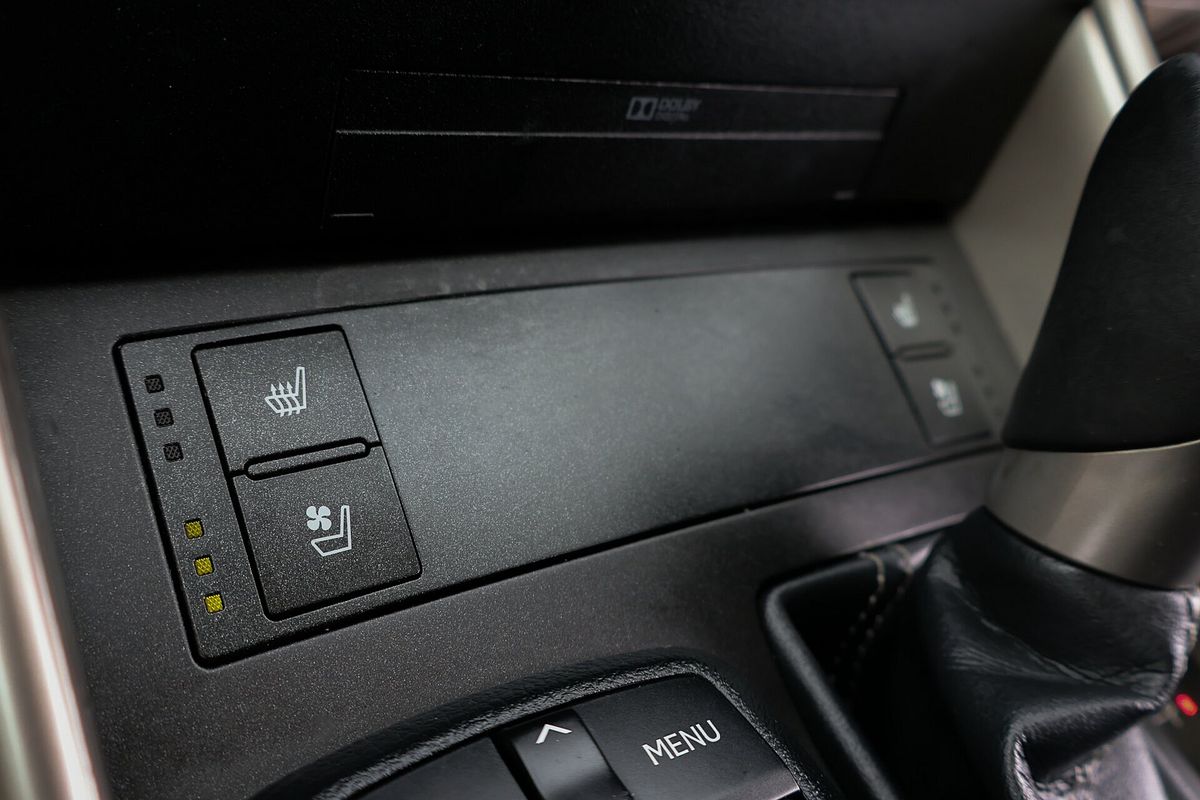 2015 Lexus IS IS300h Luxury AVE30R