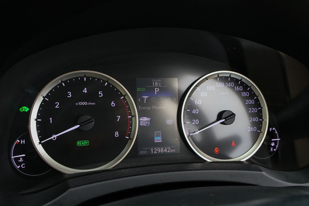 2015 Lexus IS IS300h Luxury AVE30R