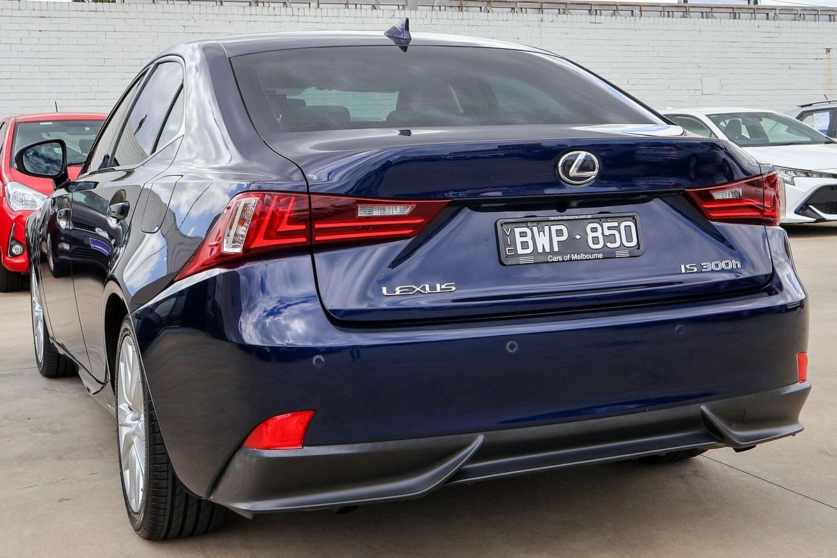 2015 Lexus IS IS300h Luxury AVE30R
