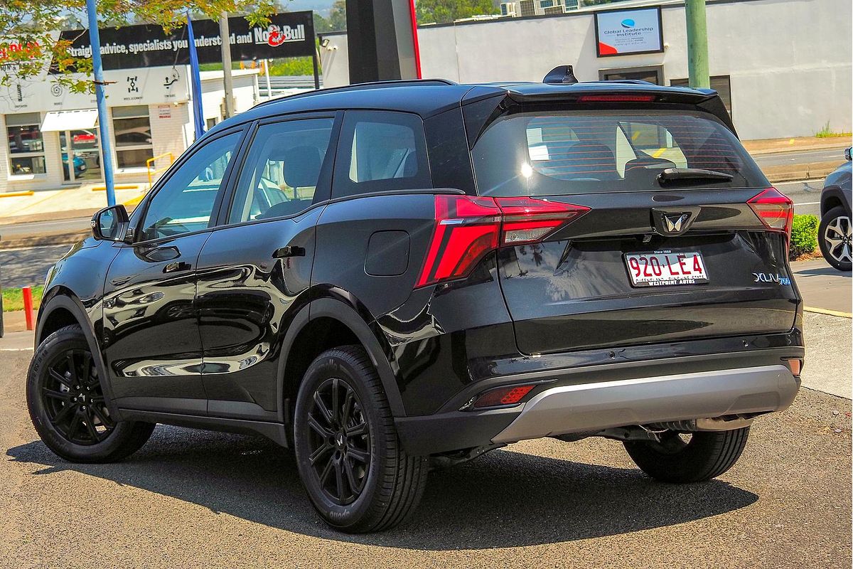 2024 Mahindra XUV700 AX7L Black Edition