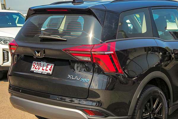 2024 Mahindra XUV700 AX7L Black Edition