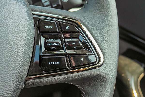 2024 Mahindra XUV700 AX7L Black Edition