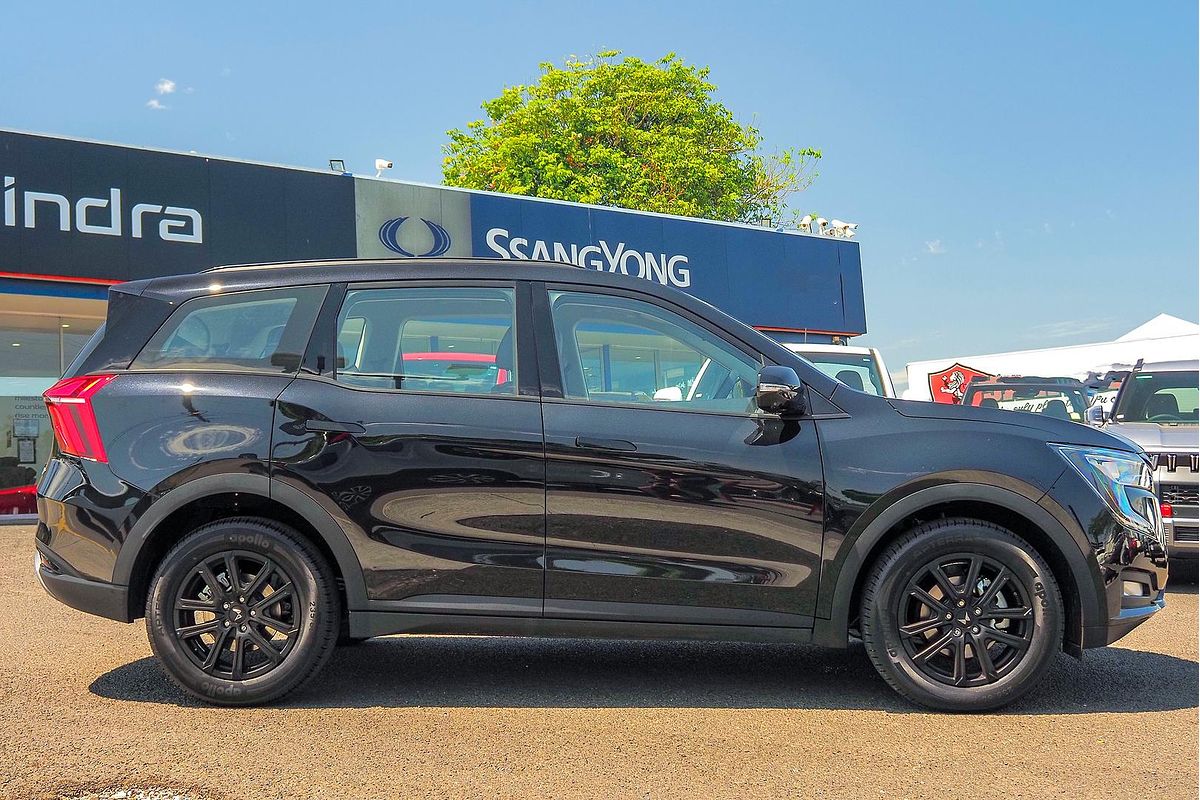 2024 Mahindra XUV700 AX7L Black Edition