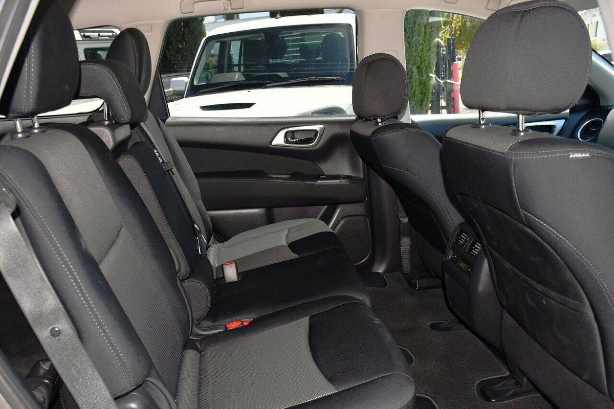 2017 Nissan Pathfinder ST R52 Series II