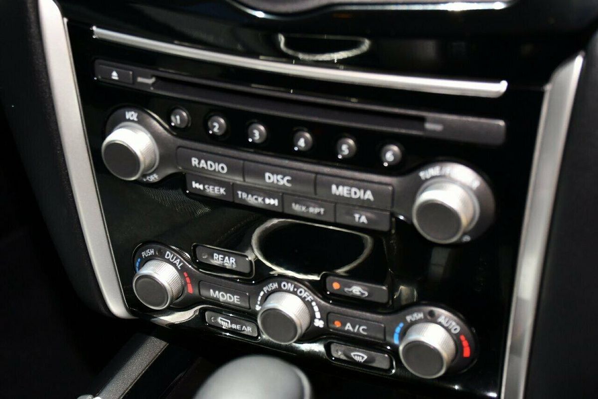 2017 Nissan Pathfinder ST R52 Series II