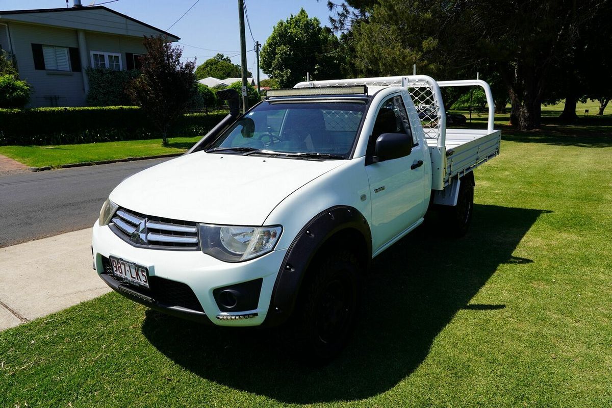 2013 Mitsubishi Triton GLX MN MY14 Update RWD