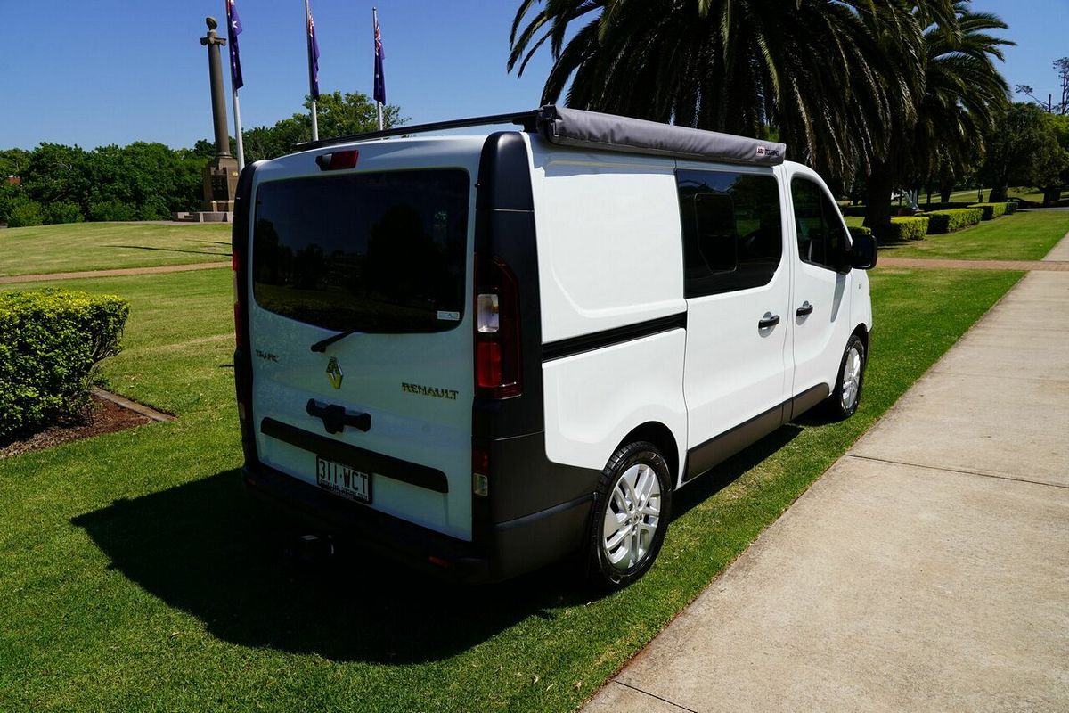 2015 Renault Trafic SWB X82