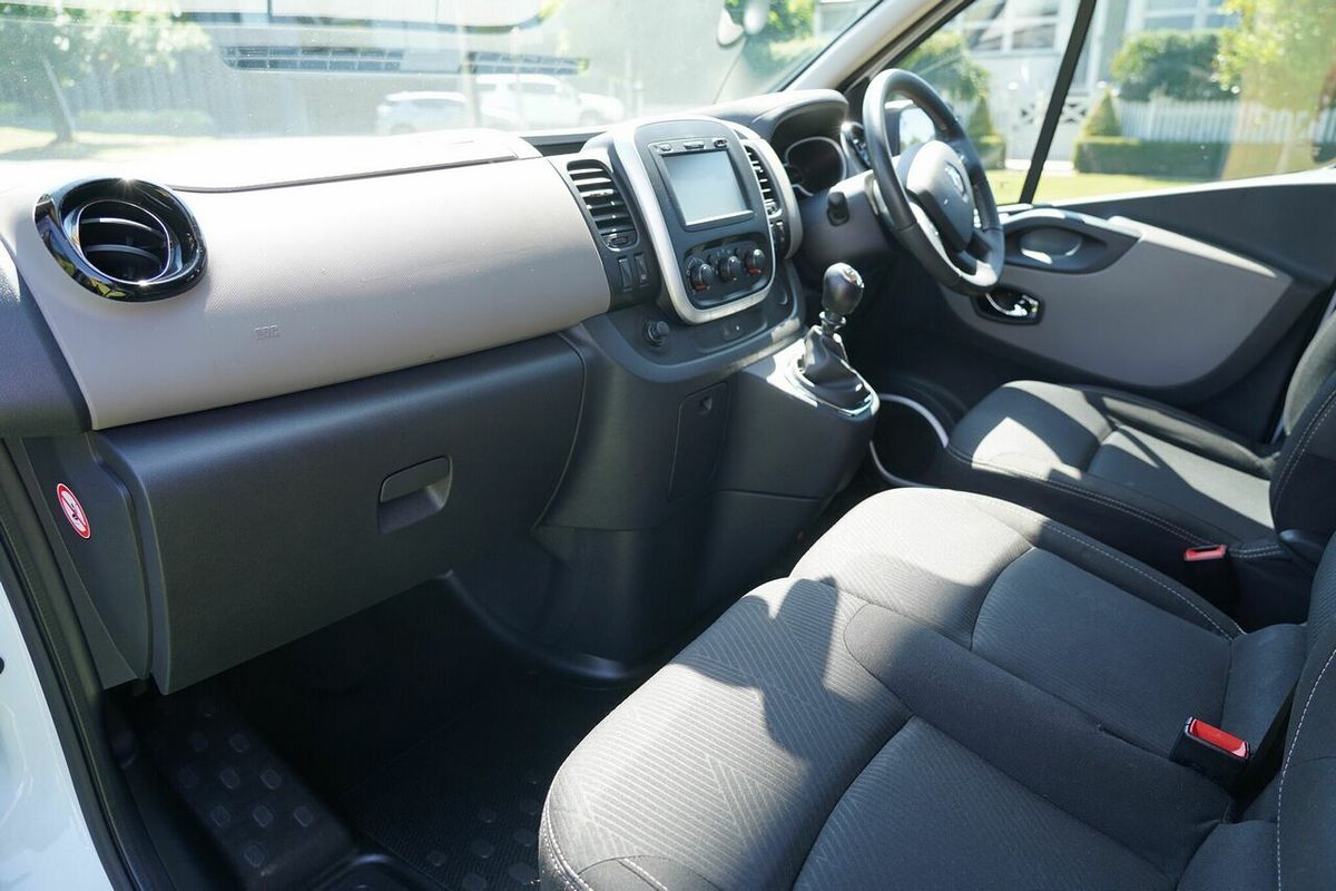 2015 Renault Trafic SWB X82