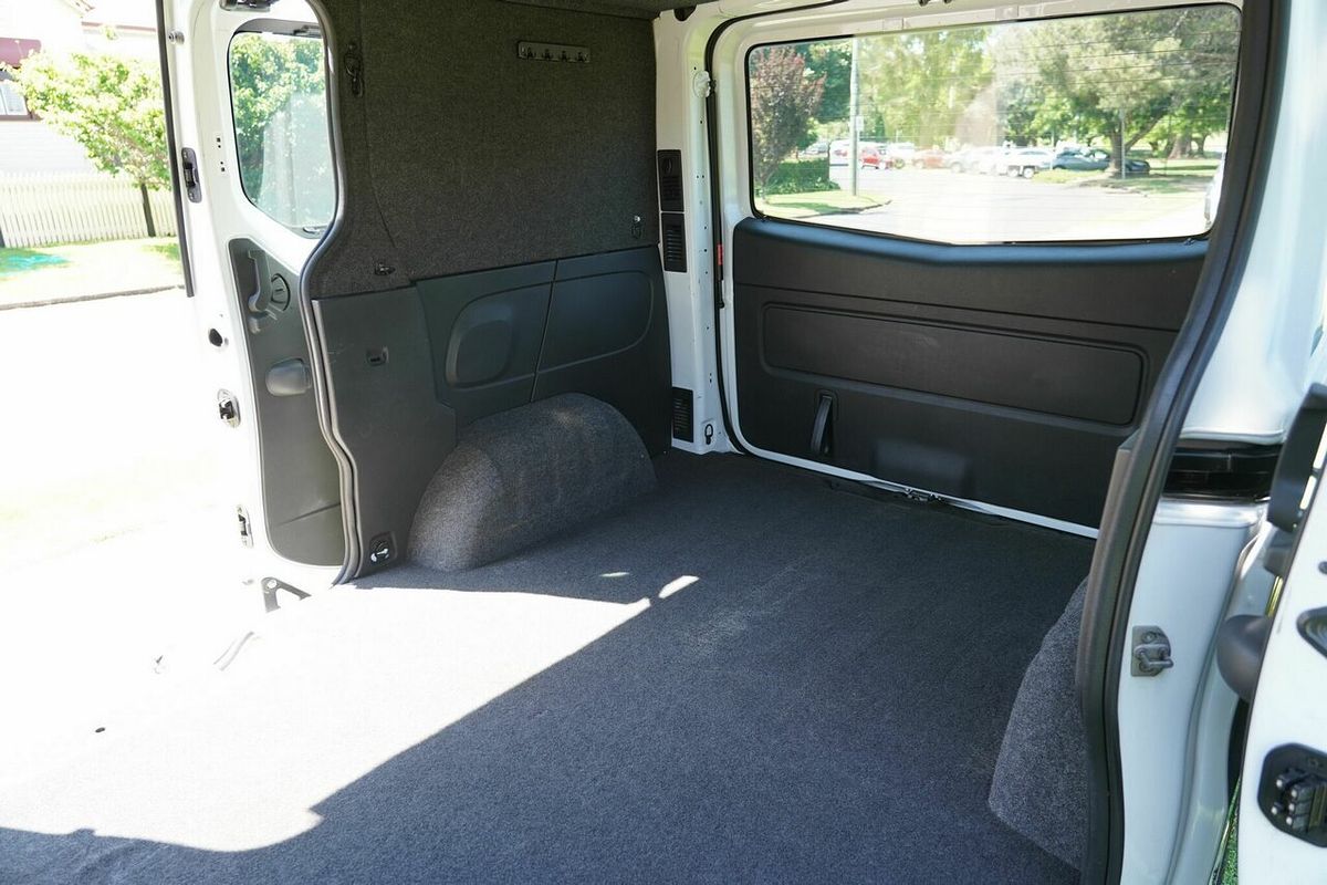 2015 Renault Trafic SWB X82