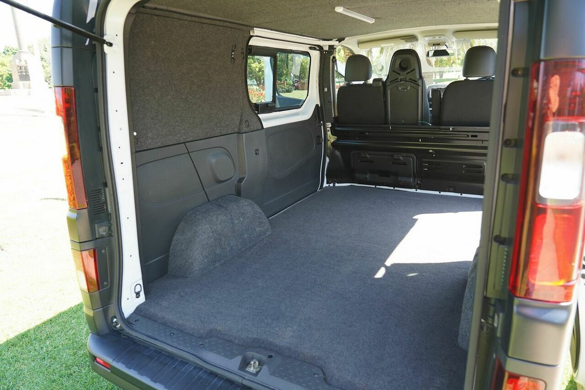2015 Renault Trafic SWB X82