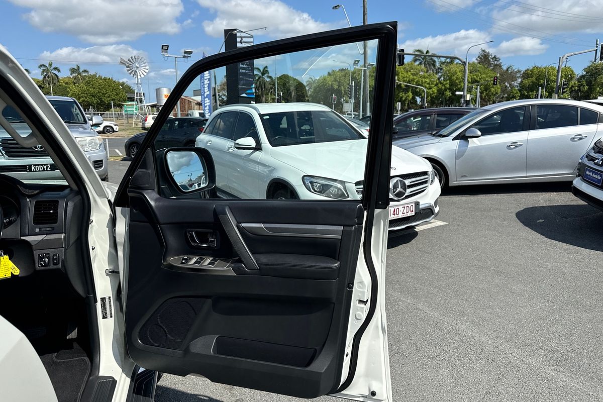 2018 Mitsubishi Pajero GLS NX