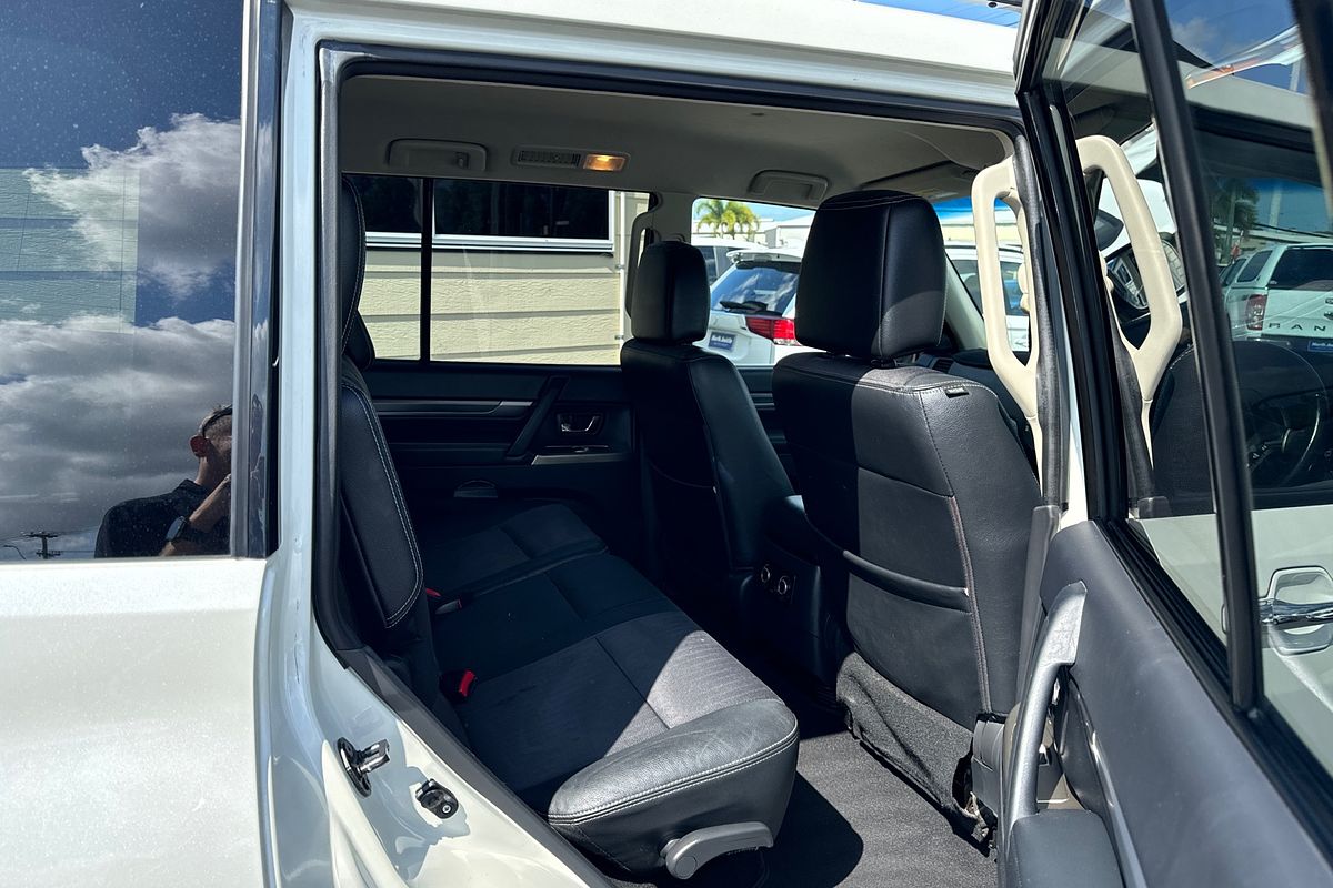 2018 Mitsubishi Pajero GLS NX