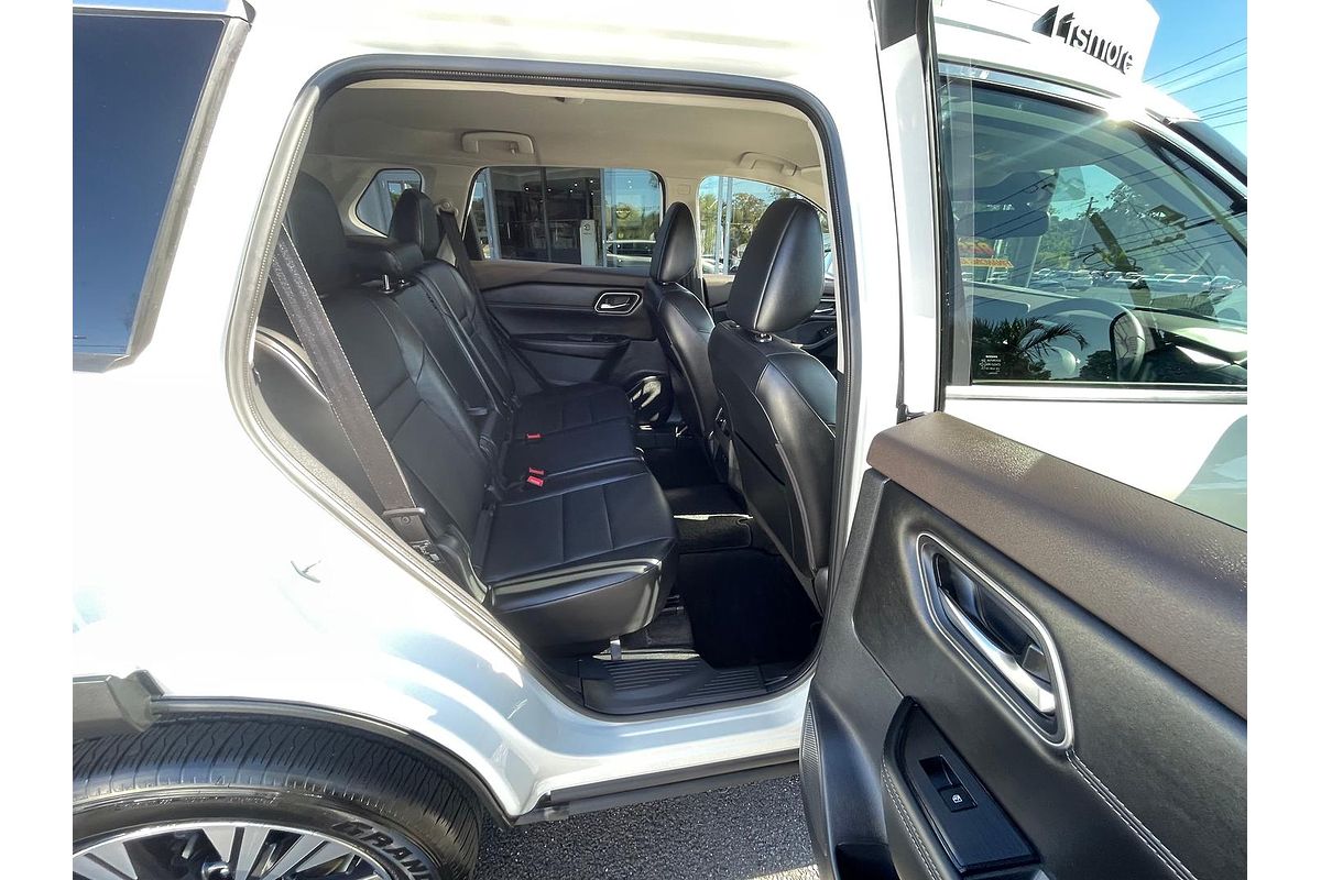 2023 Nissan X-TRAIL ST-L T33