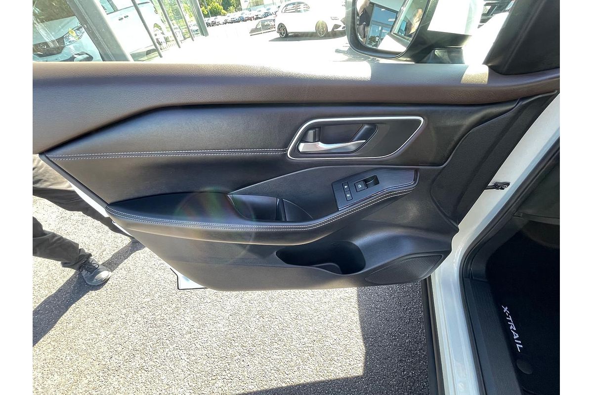 2023 Nissan X-TRAIL ST-L T33
