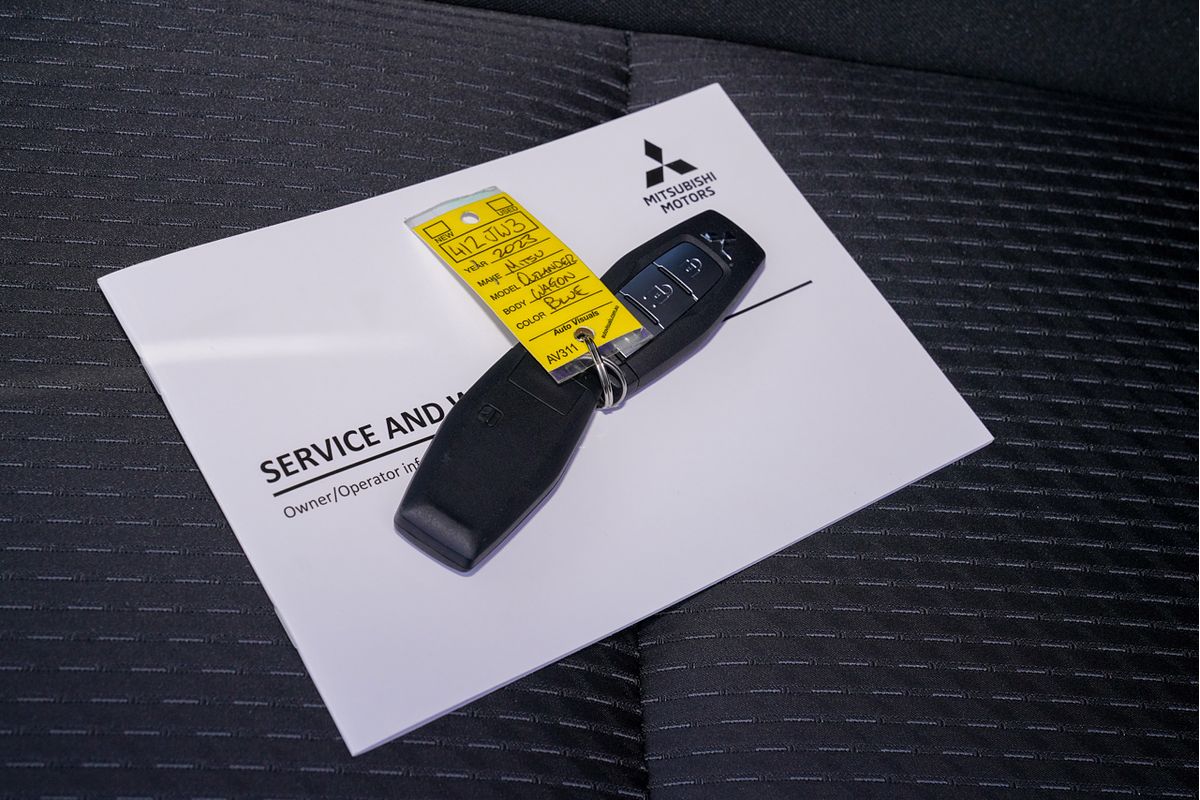 2023 Mitsubishi Outlander LS ZM