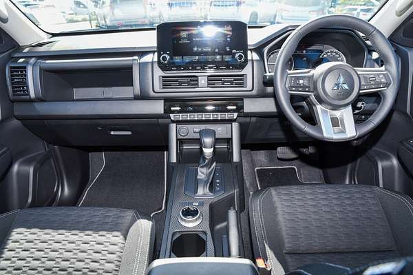 2024 Mitsubishi Triton GLX-R MV 4X4