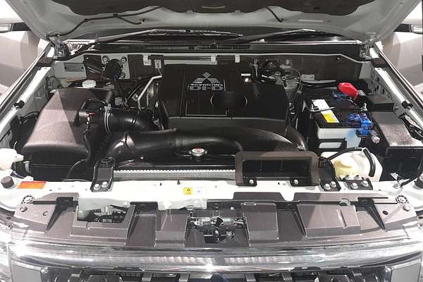 2021 Mitsubishi Pajero GLX NX