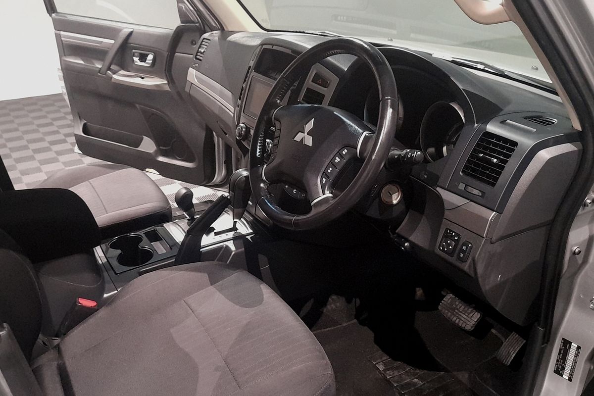 2021 Mitsubishi Pajero GLX NX