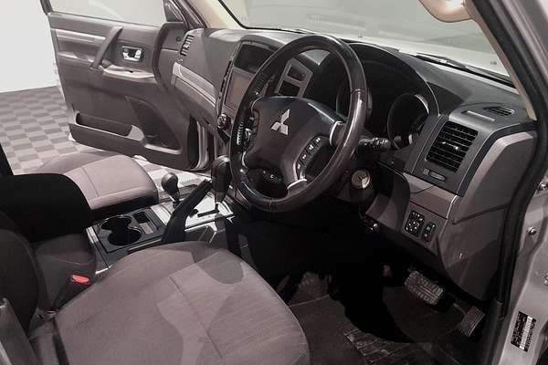 2021 Mitsubishi Pajero GLX NX