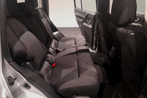 2021 Mitsubishi Pajero GLX NX