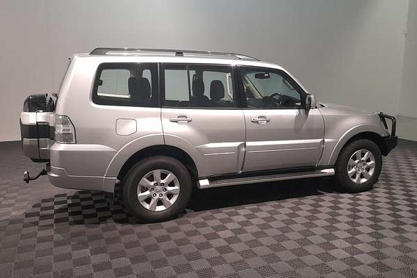 2021 Mitsubishi Pajero GLX NX