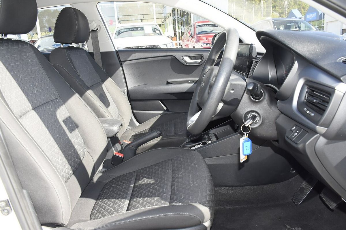 2022 Kia Rio S YB