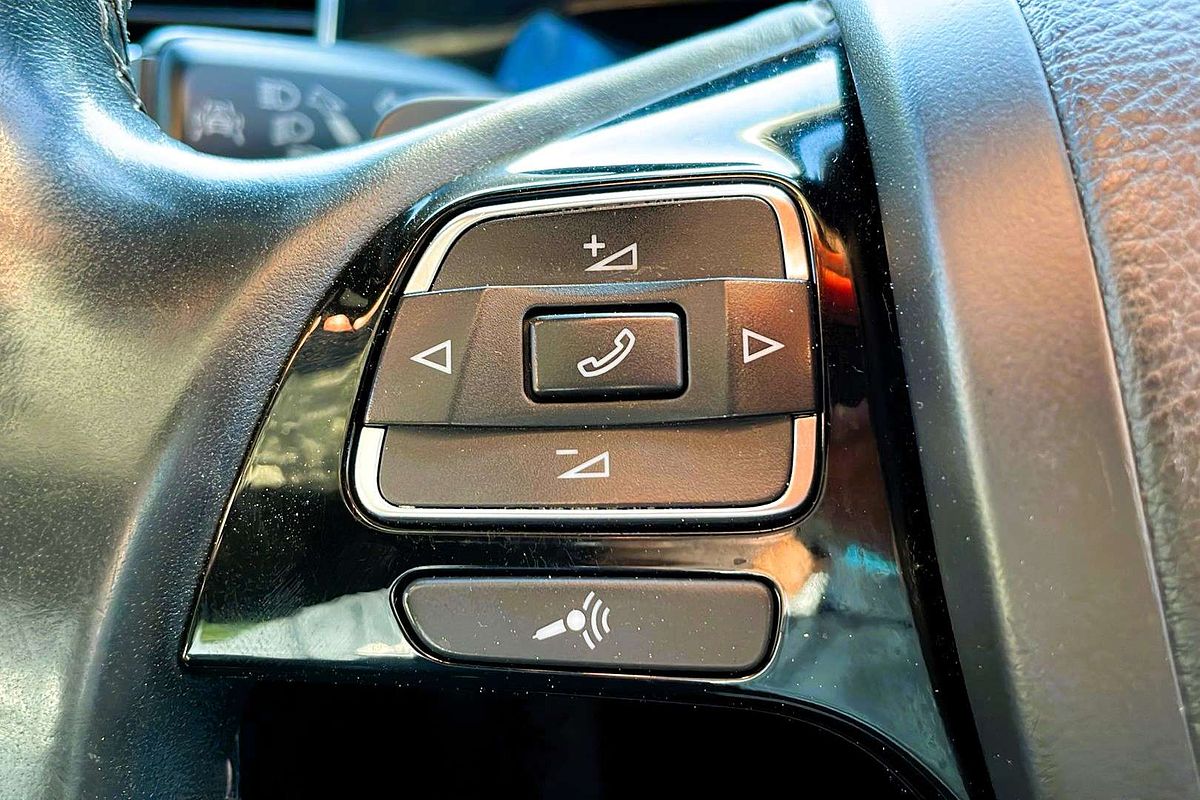 2013 Volkswagen Touareg V8 TDI R-Line 7P