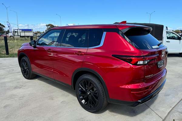 2024 Mitsubishi Outlander Black Edition ZM