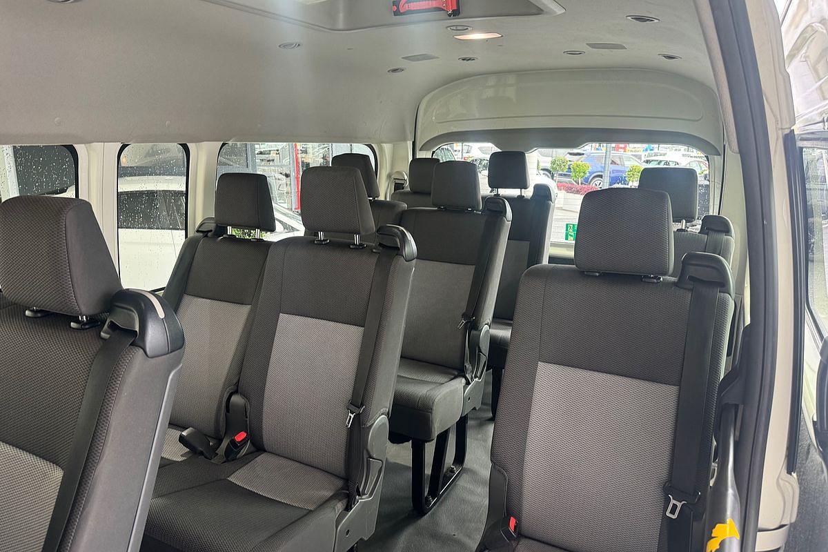 2019 Toyota Hiace Commuter GDH322R