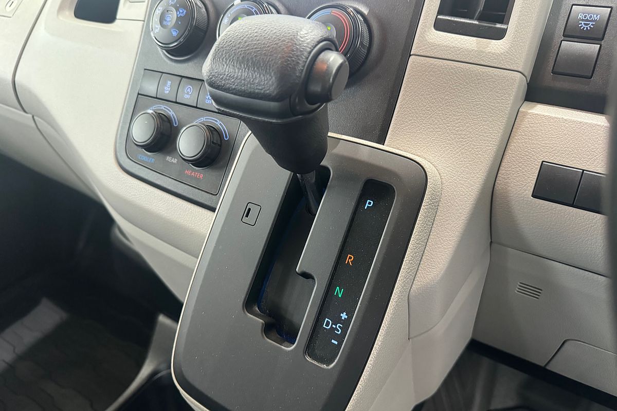 2019 Toyota Hiace Commuter GDH322R