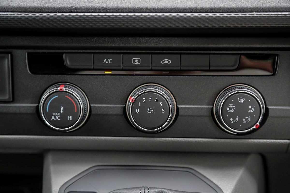 2024 Volkswagen Transporter TDI450 T6.1 LWB