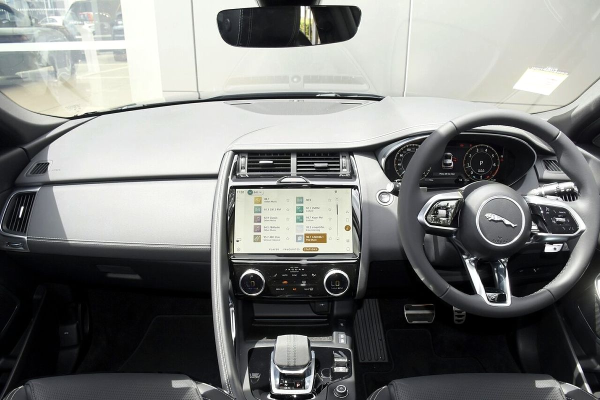 2024 Jaguar E-PACE P250 R-Dynamic SE X540