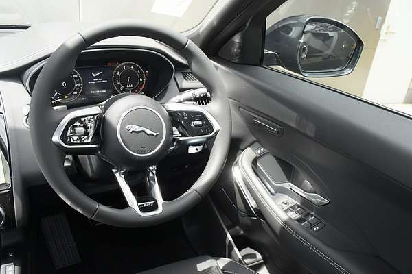 2024 Jaguar E-PACE P250 R-Dynamic SE X540