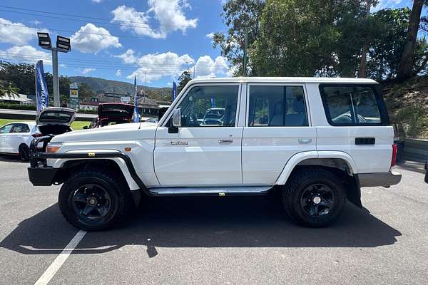 2014 Toyota Landcruiser GXL VDJ76R